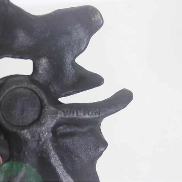 Vintage Black Cast Iron Ivy Leaf Candle Holders, a Pair - Picture 8 of 8